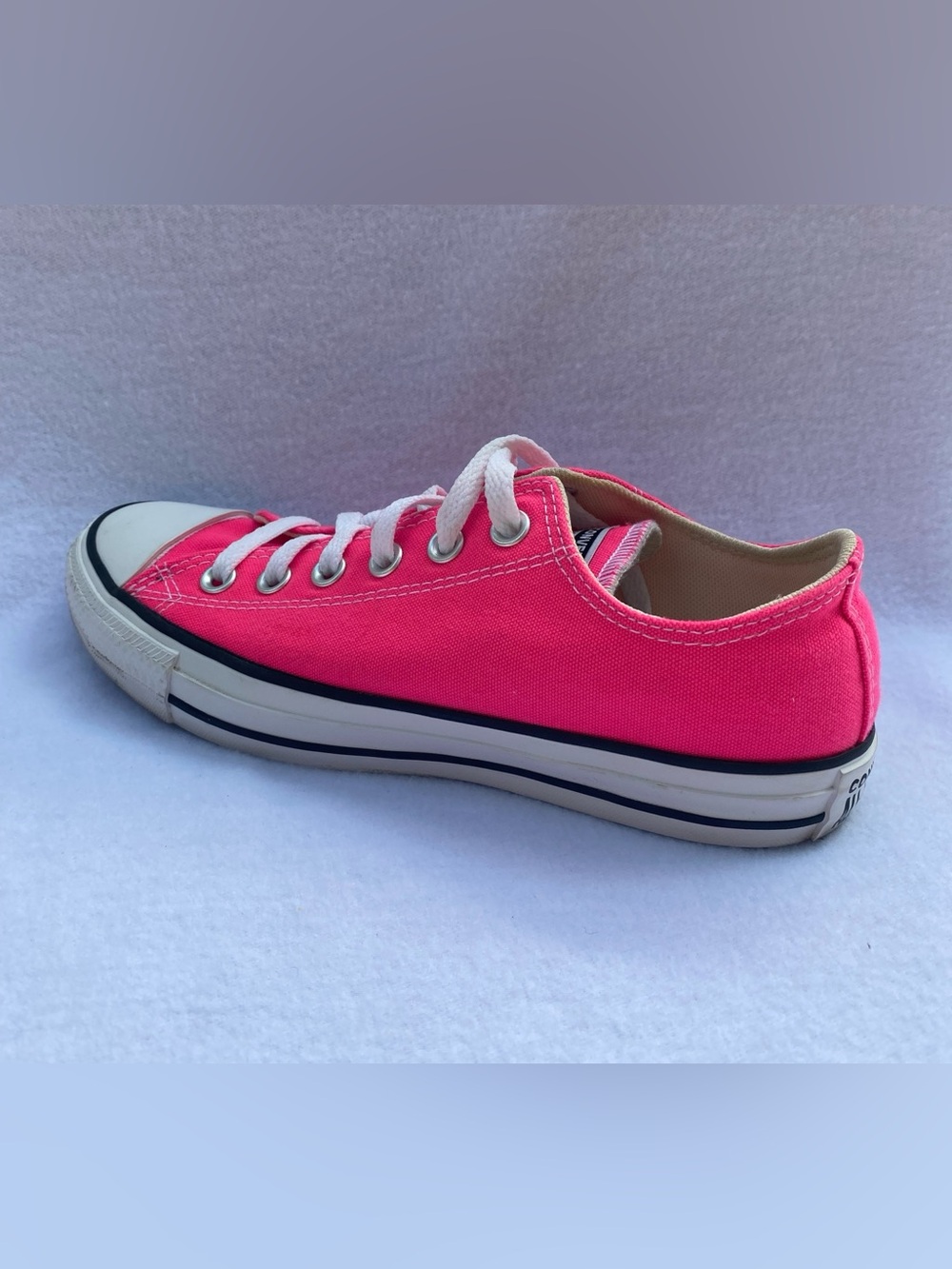 Converse All Star Retro Low Top Shoes Women’s Size 8 Men’s 6 Bright Pink Sneaker